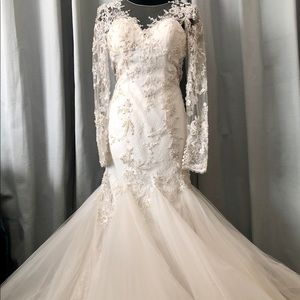 Wedding dress